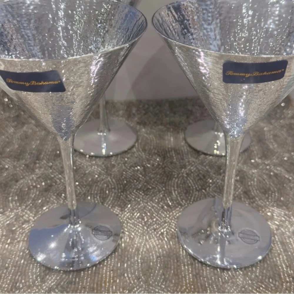 2 Tommy Bahama Silver Metallic Hand Hammered Look Reflective Martini Set 2 New